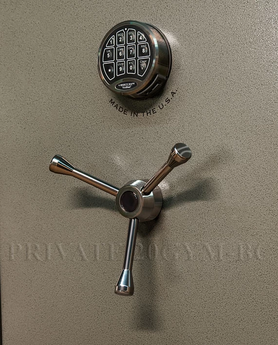 Оружейный сейф Liberty Private 20GYM-BC